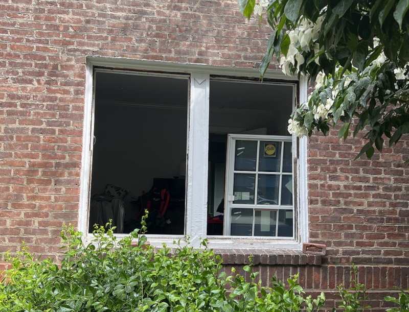 Vaccum the sill 